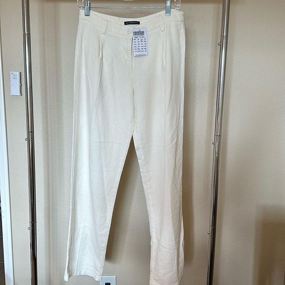 NWT’s Brandy Melville Ivory Trousers